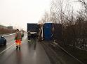 LKW Anhaenger umgekippt Koeln Niehl Geestemuenderstr Industriestr P12